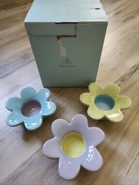 PartyLite Lively Tealight Holder Trio Flowers
